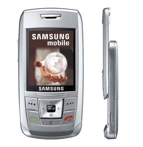 Samsung E250 Telefon Kasası (Gri)
