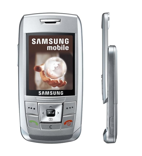 Samsung E250 Telefon Kasası (Gri)