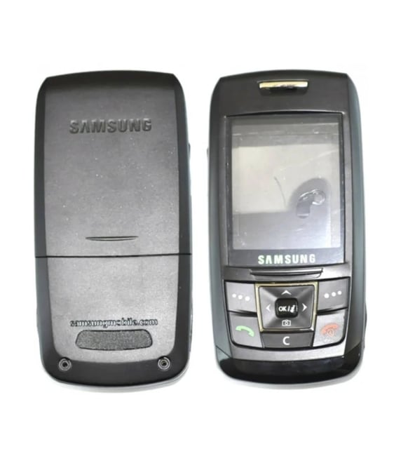Samsung E250 Telefon Kasası (Siyah)