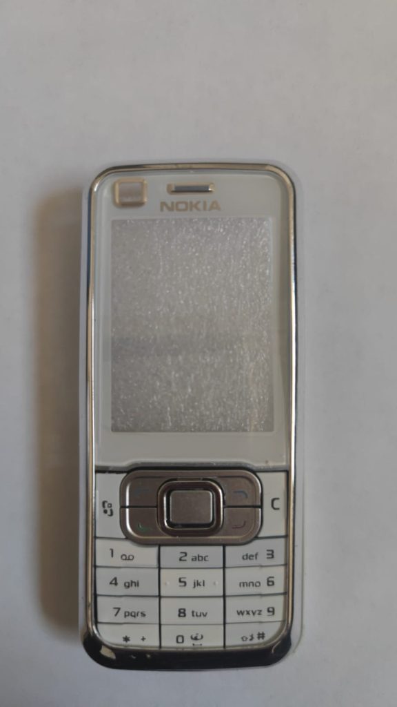 Nokia 6120 Classic Beyaz Telefon Kapağı